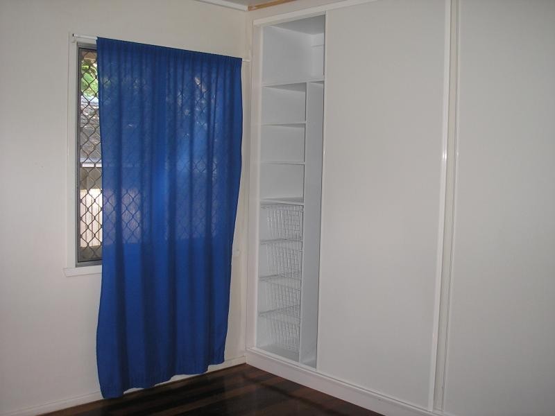 10 Light Street, Leichhardt QLD 4305