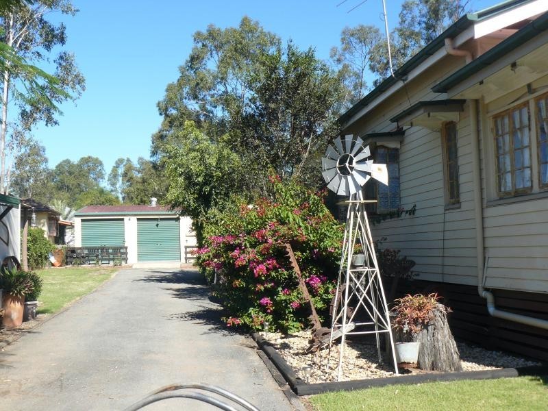 8 Erskine Street, Fernvale QLD 4306