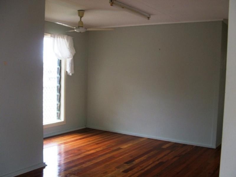 14  Gibbs Street, Riverview QLD 4303