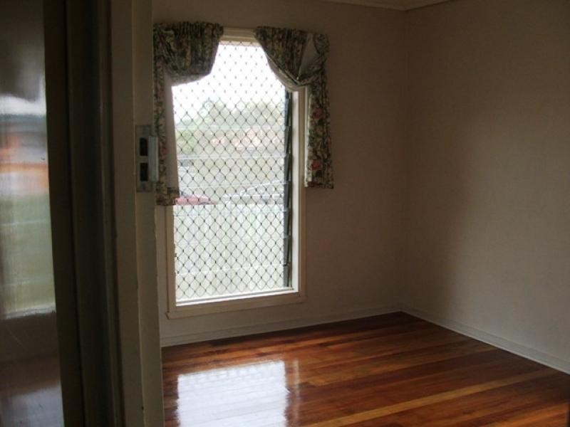 14  Gibbs Street, Riverview QLD 4303