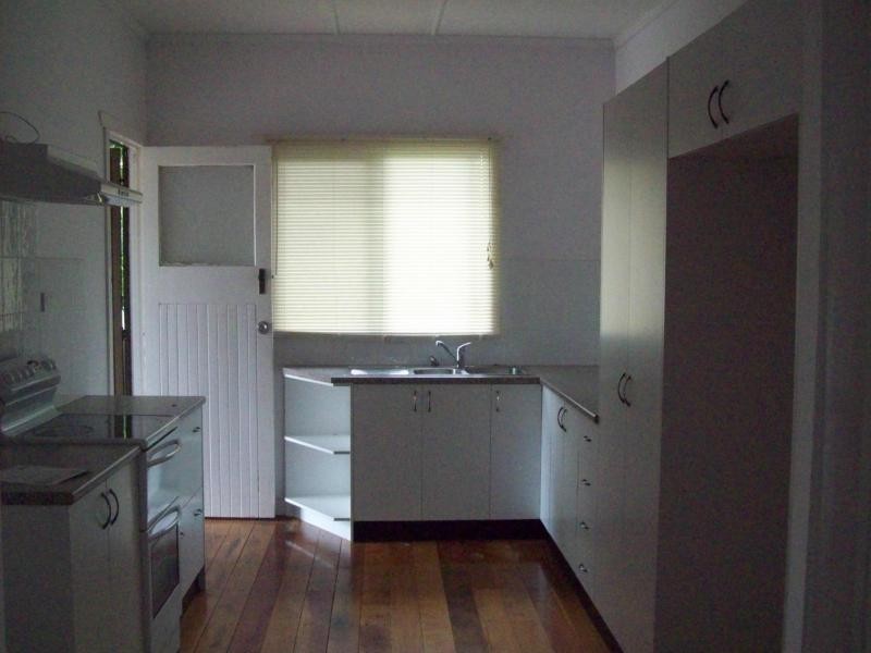 13 Roberts Street, North Ipswich QLD 4305
