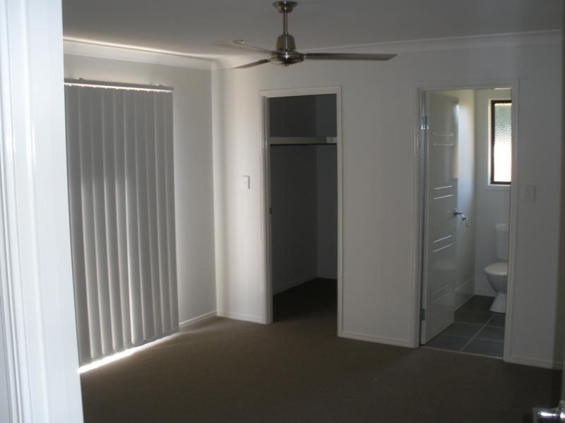 50 Pencarrow Crescent, Raceview QLD 4305