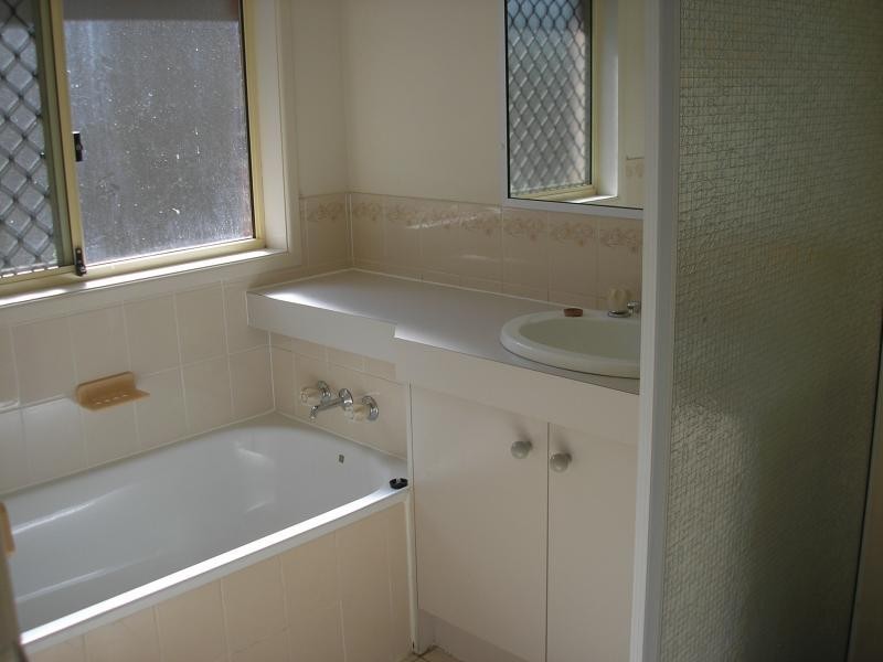 27 Edith Drive, North Ipswich QLD 4305