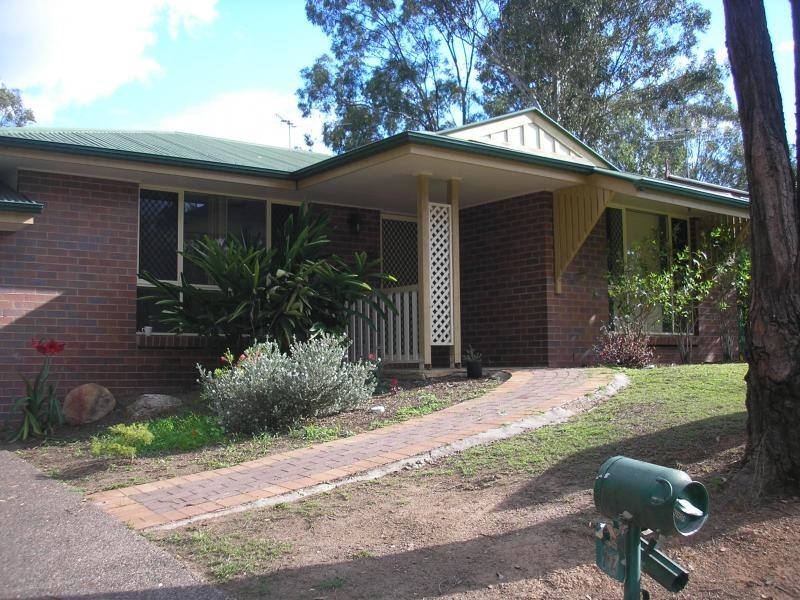 27 Edith Drive, North Ipswich QLD 4305
