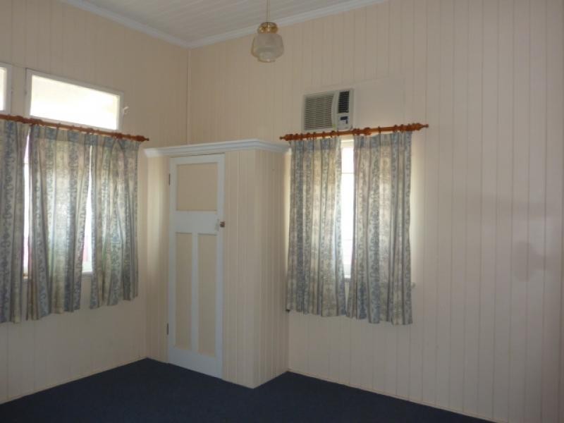 18  Coolibah Street, Silkstone QLD 4304