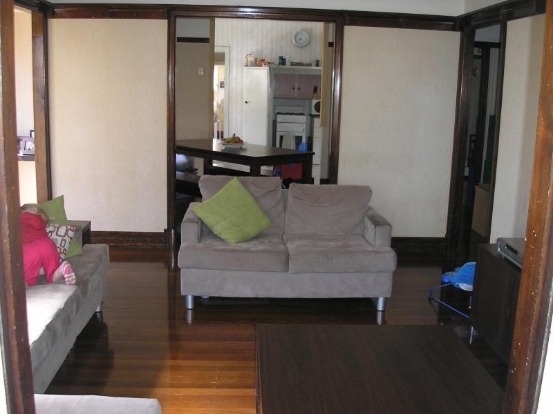 5 Advance Street, Newtown QLD 4305