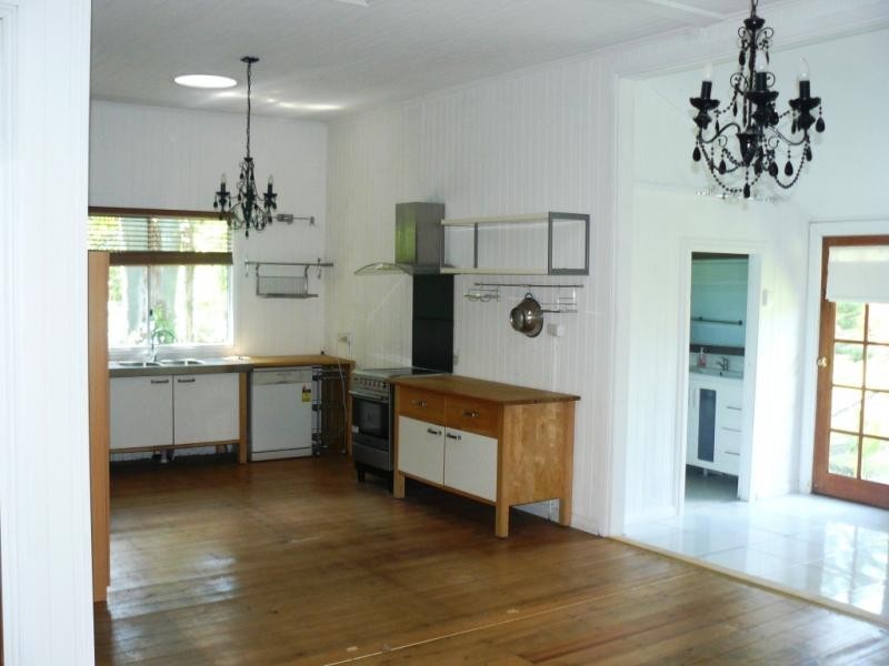 2A Ferguson St, North Ipswich QLD 4305