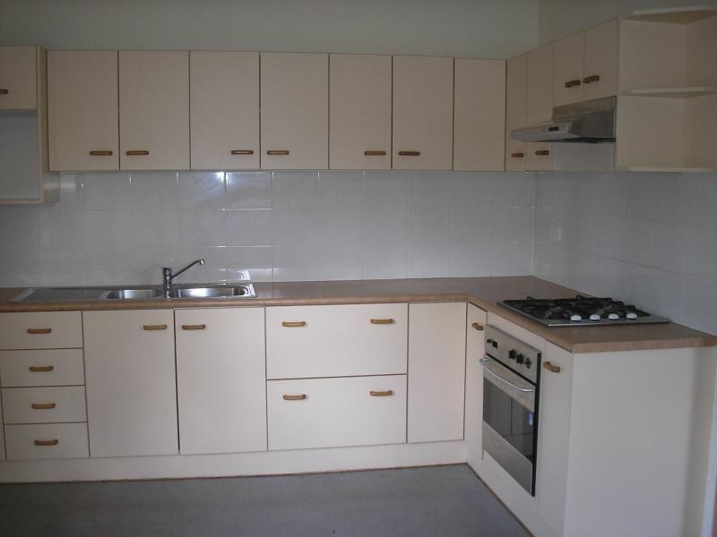 17 Phillip Street, One Mile QLD 4305