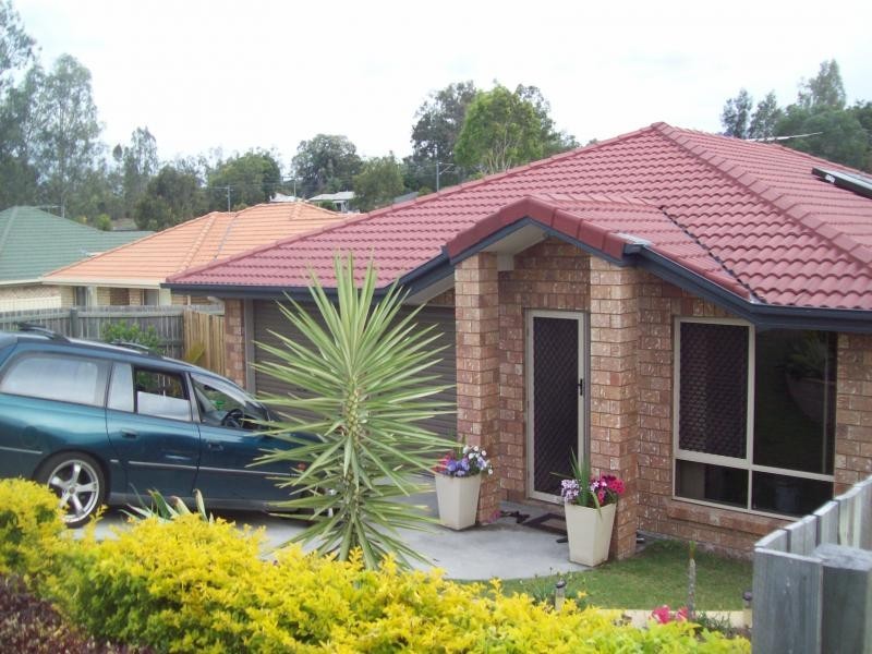 27 Des Arts Place, Wulkuraka QLD 4305