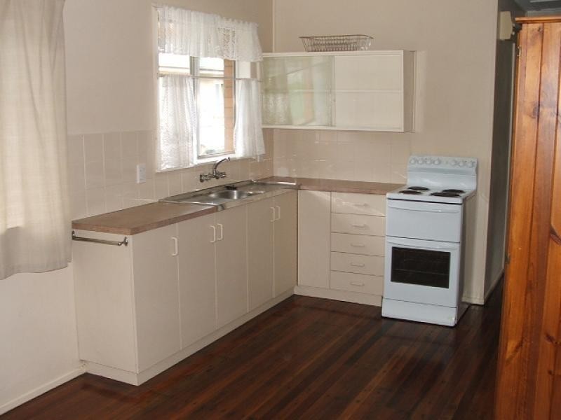 3/9 Green Street, Booval QLD 4304