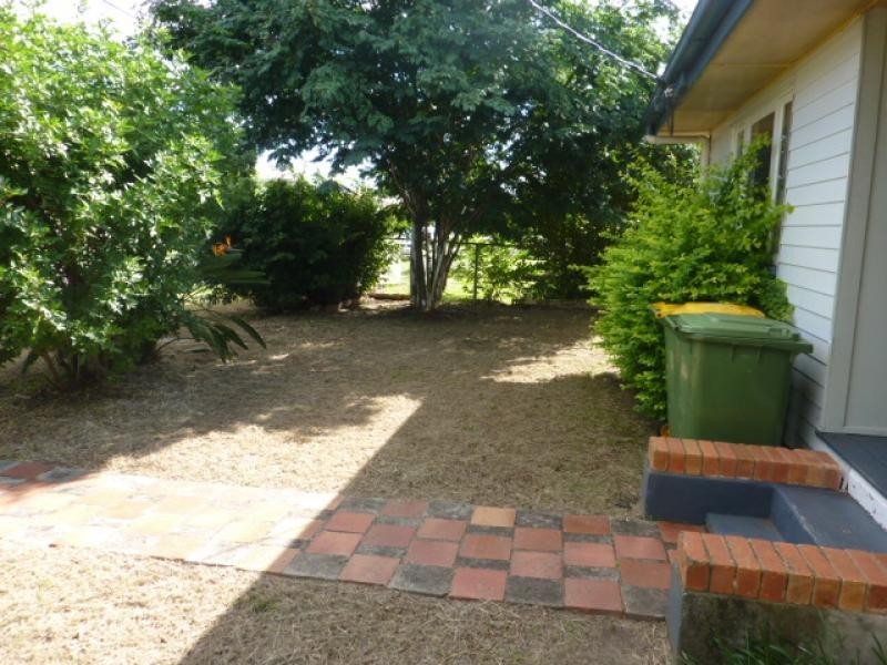 26 Selwyn Street, North Booval QLD 4304