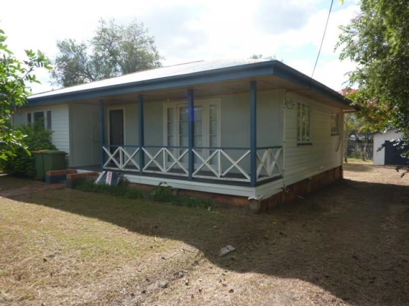 26 Selwyn Street, North Booval QLD 4304
