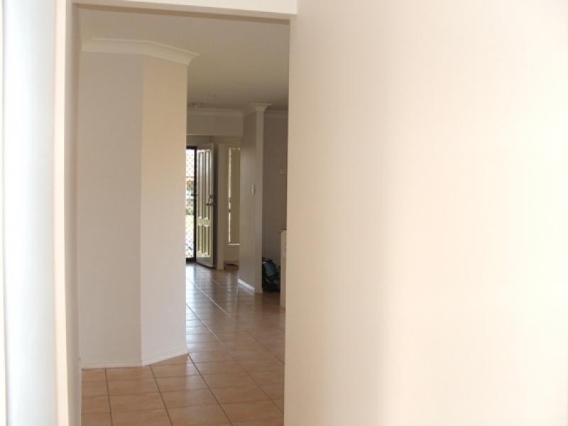 89 Anna Drive, Raceview QLD 4305