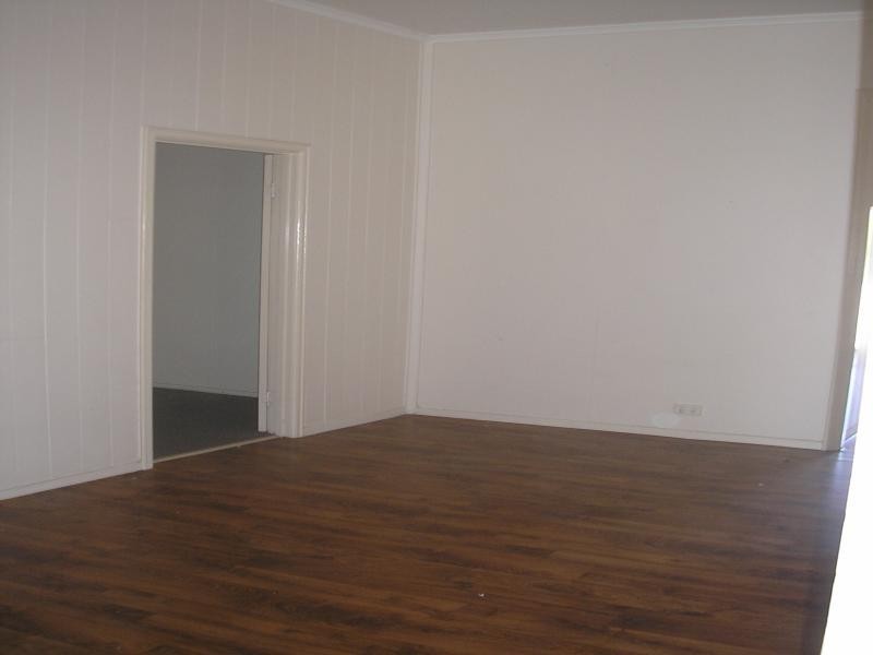 5 Pine Mountain Road, North Ipswich QLD 4305