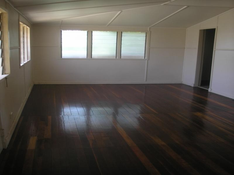 5 Pine Mountain Road, North Ipswich QLD 4305