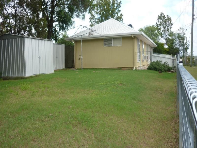 1 Simpson Street, North Ipswich QLD 4305