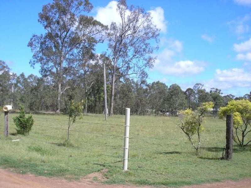 74 Wybalena Road, Pine Mountain QLD 4306