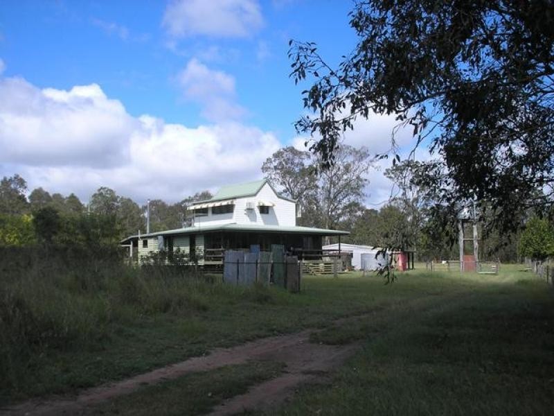 74 Wybalena Road, Pine Mountain QLD 4306