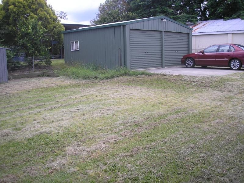 43 Easton Street, Silkstone QLD 4304