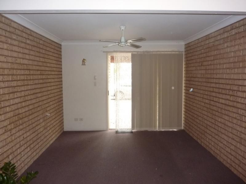 8/16 Lindsay Street, Bundamba QLD 4304