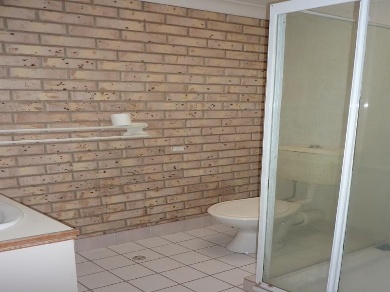 8/16 Lindsay Street, Bundamba QLD 4304