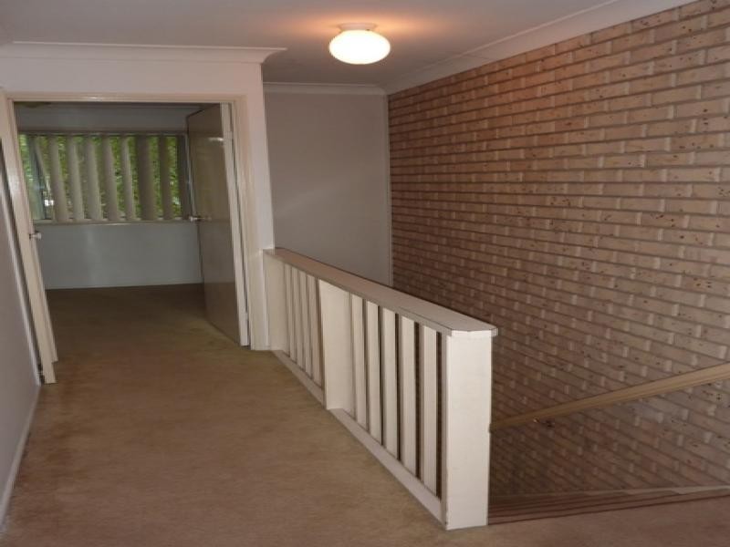 8/16 Lindsay Street, Bundamba QLD 4304