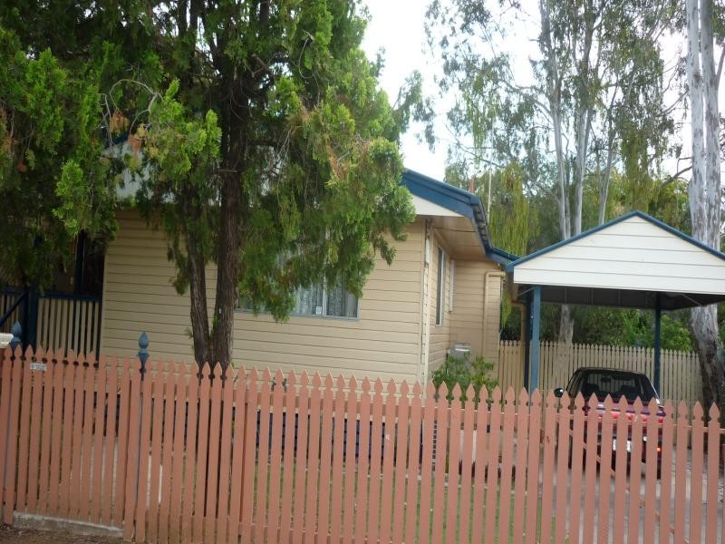 12 Jardine Street, Leichhardt QLD 4305