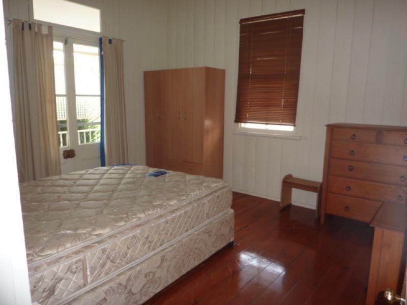 30 Park Street, Ipswich QLD 4305