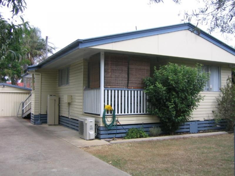 26 Bass Street, Leichhardt QLD 4305