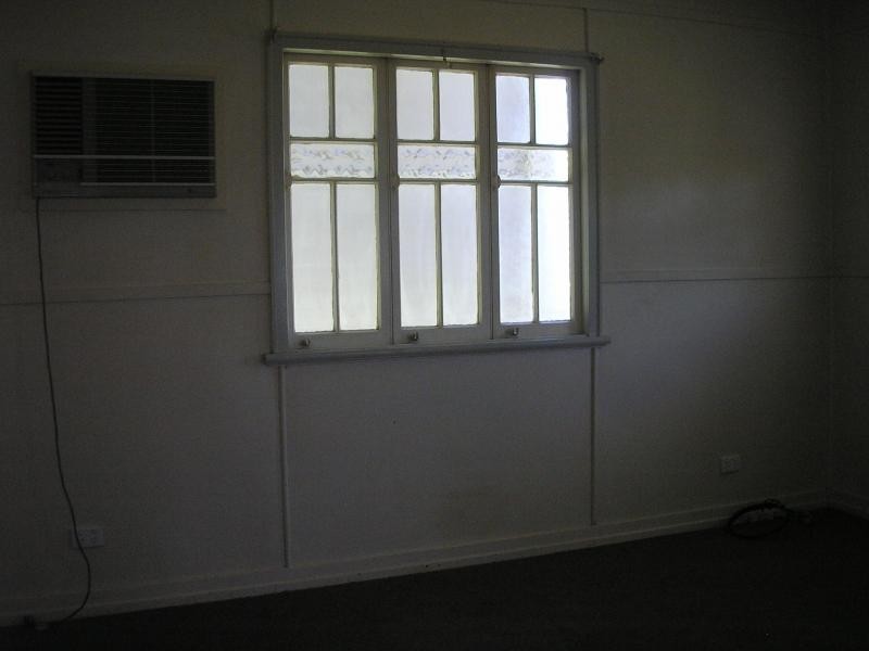 11 Edward Street, One Mile QLD 4305