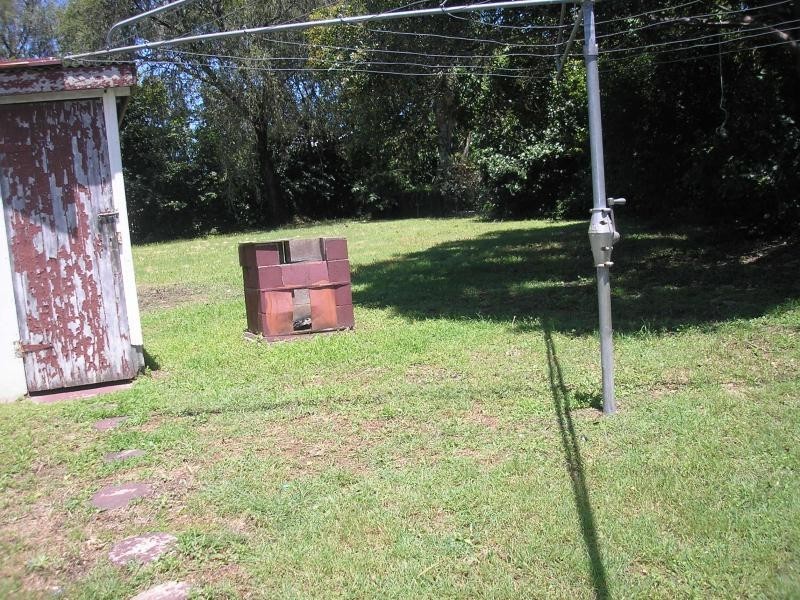 11 Edward Street, One Mile QLD 4305