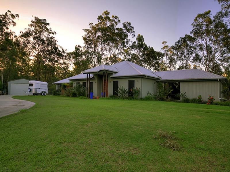39 Emma Holt Court, Mount Crosby QLD 4306