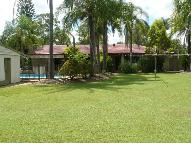 9 Box Street, Yamanto QLD 4305