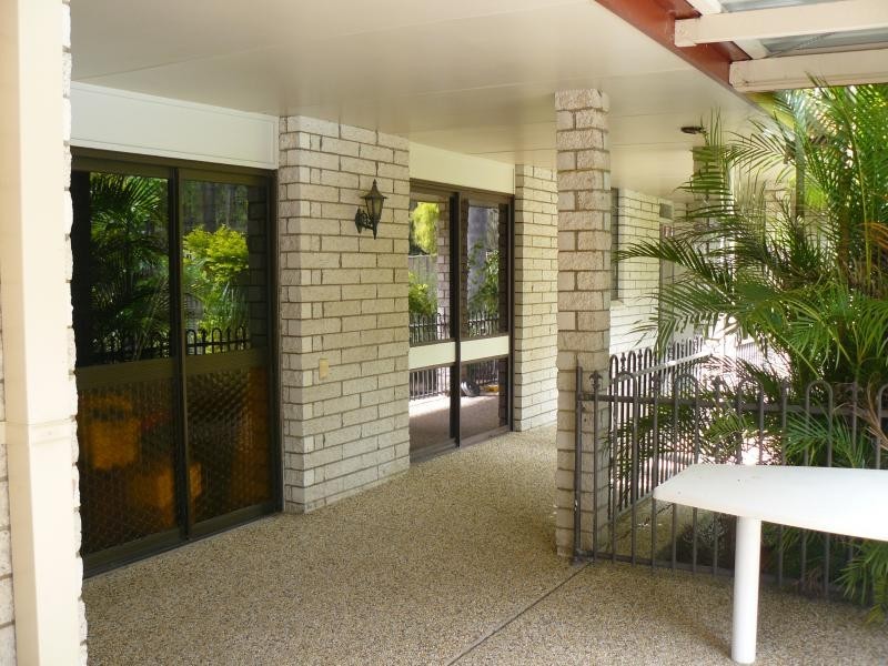9 Box Street, Yamanto QLD 4305