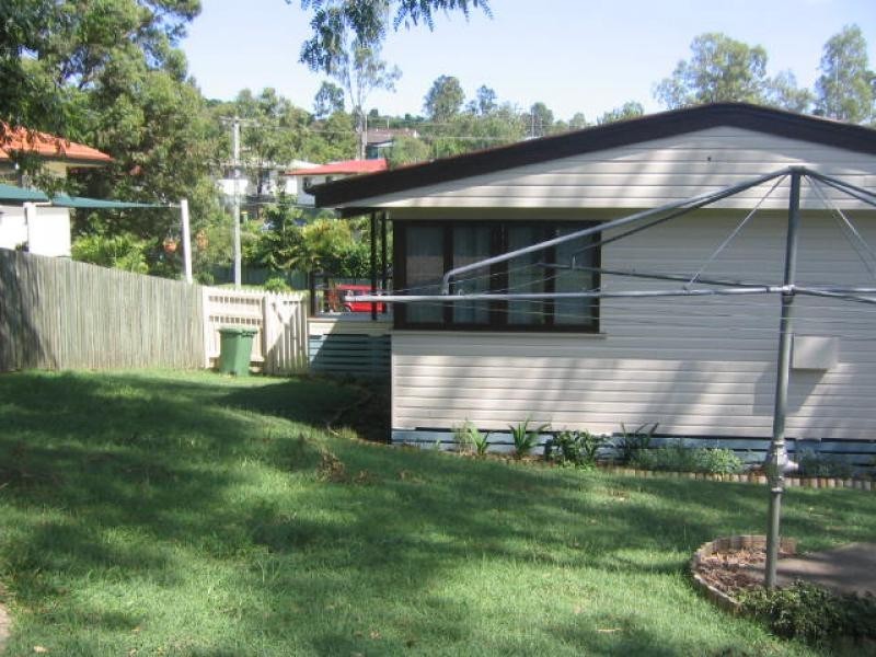 4 Wills Street, Leichhardt QLD 4305