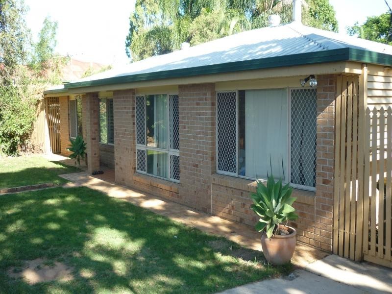 6 Short Street, Walloon QLD 4306