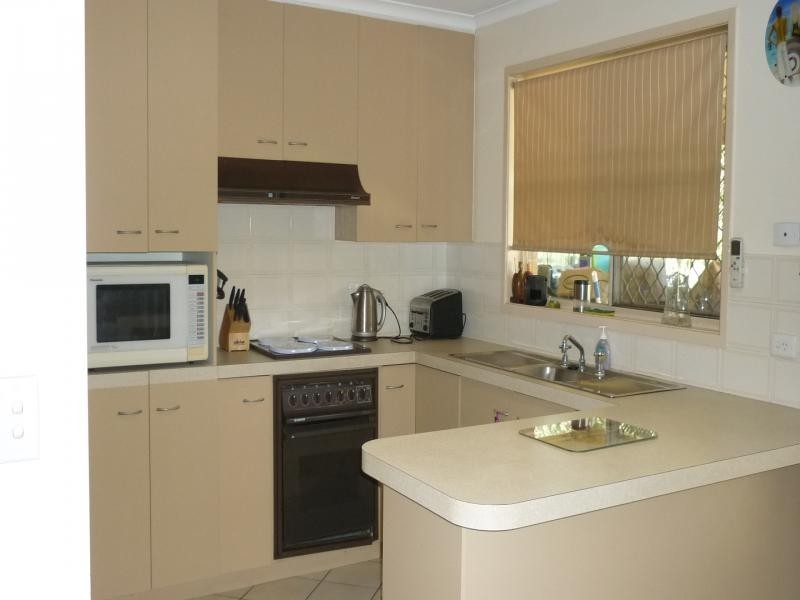 6 Short Street, Walloon QLD 4306