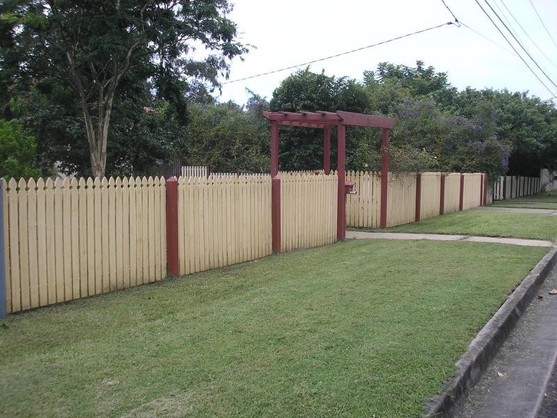 28 Caroline Street, Riverview QLD 4303
