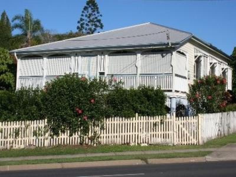 25 Brisbane Road, Newtown QLD 4305