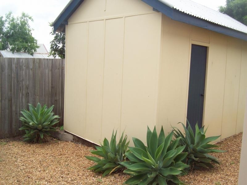 17 Hamilton Street, Booval QLD 4304