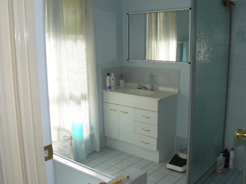 32 Andrew Sreet, Bundamba QLD 4304