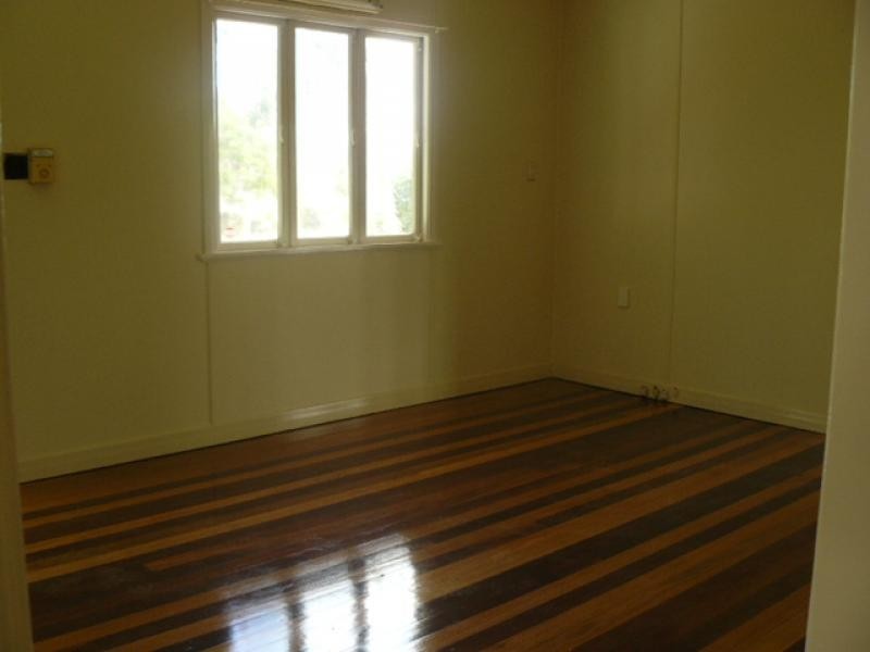 4 Harold Street, Bundamba QLD 4304