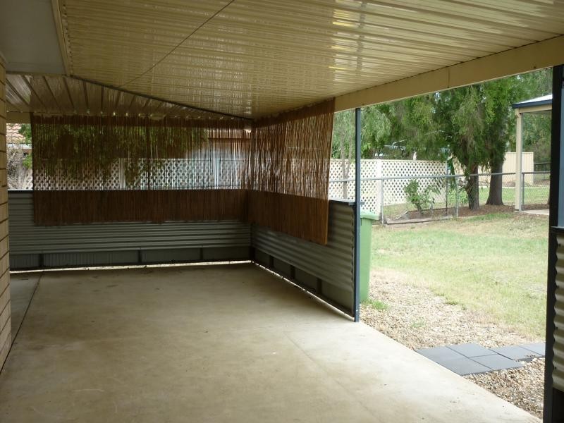 37 Fassifern Street, Peak Crossing QLD 4306