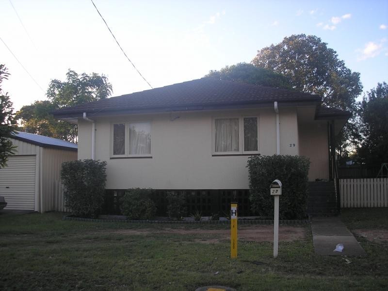 29 Sturt Street, Leichhardt QLD 4305