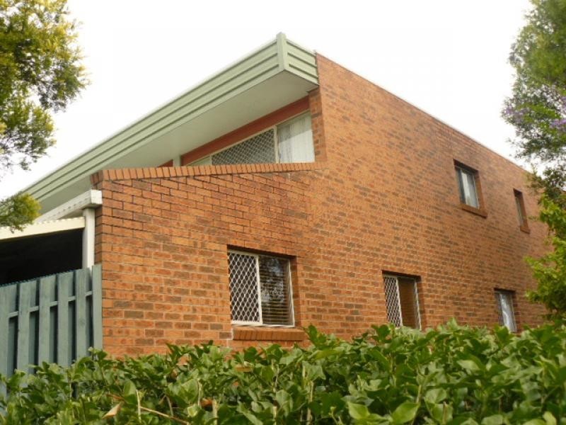 4/61 South Station Road, Booval QLD 4304