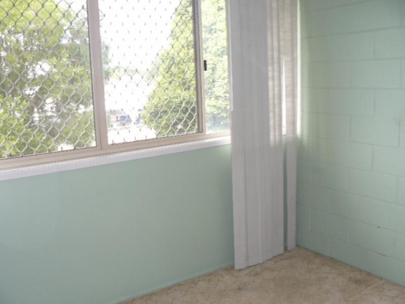 4/61 South Station Road, Booval QLD 4304