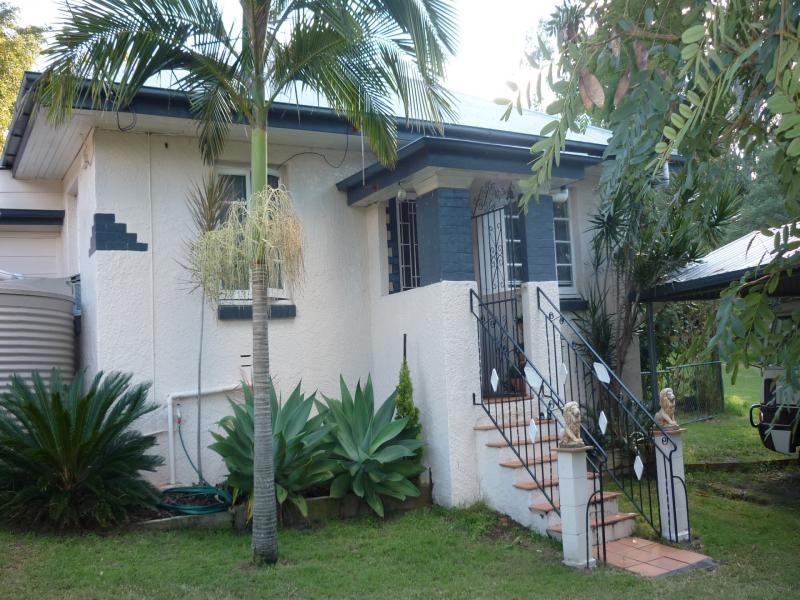 4 Edith Drive, North Ipswich QLD 4305