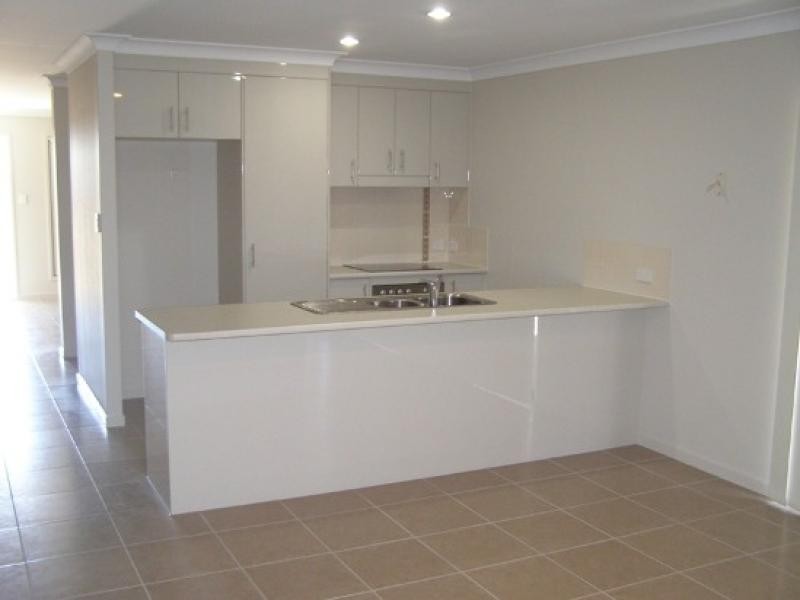 94 Jacaranda Drive, Yamanto QLD 4305