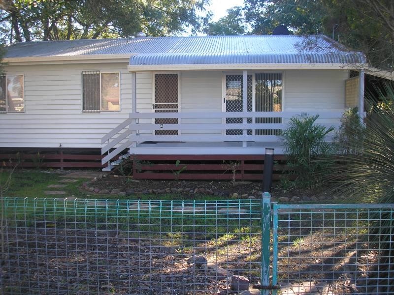 4 Helen Street, North Booval QLD 4304