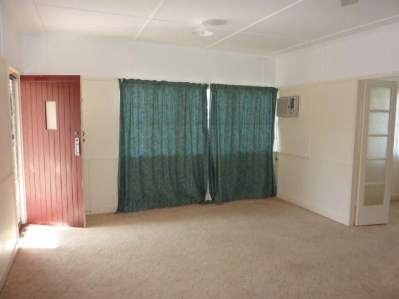 5 Adam Street, One Mile QLD 4305
